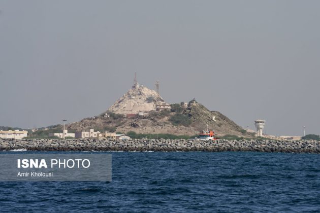 Iranian athletes visit Abu Musa Island in the Persian Gulf