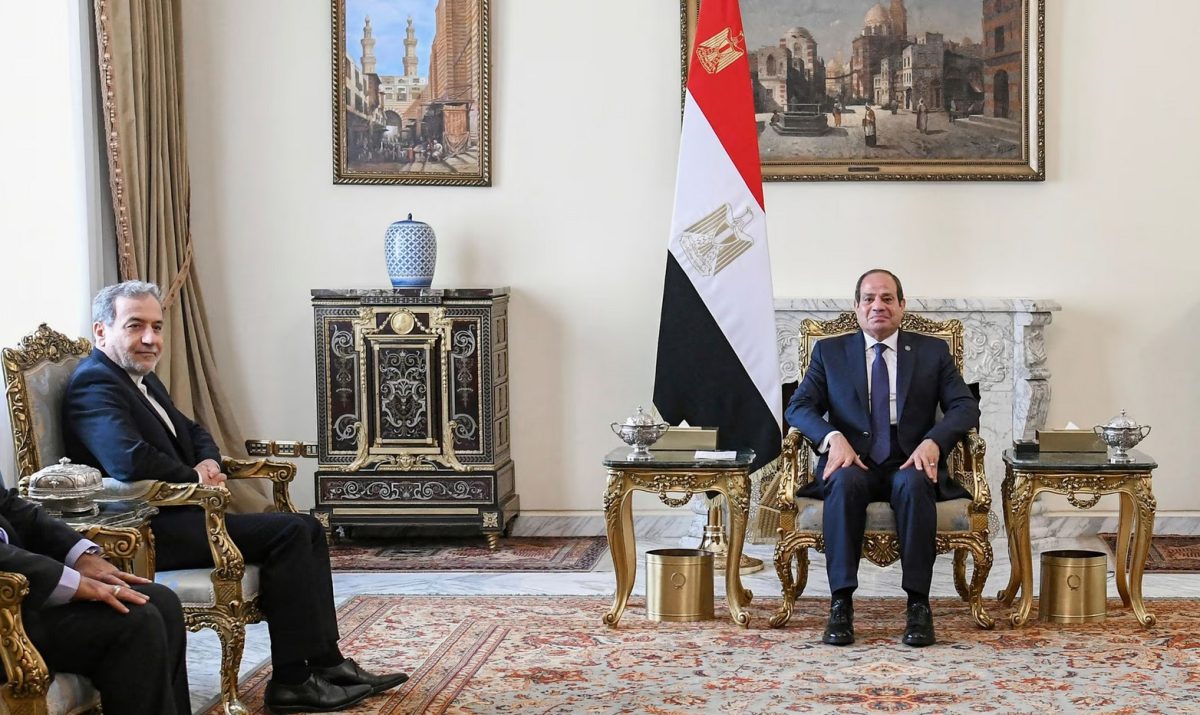 Iran FM, Egyptian president urge halting Israeli crimes in Gaza, Lebanon