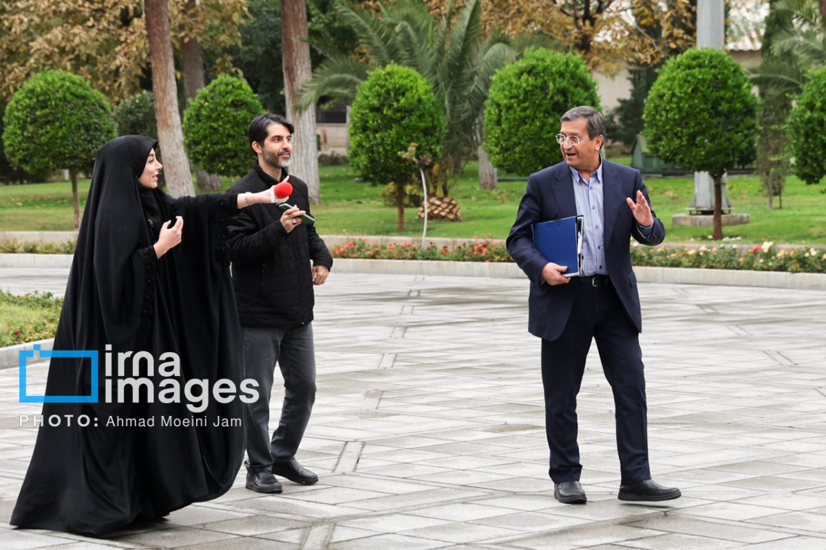 Iran's economy minister to visit Saudi Arabia for annual investment meeting 1 Iran's Minister of Economic Affairs and Finance Abdolnasser Hemmati