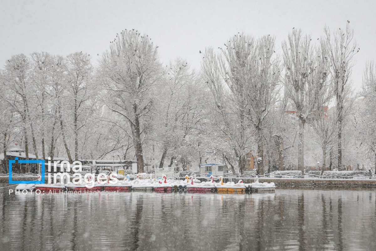 Cold weather, energy shortages extend closure of schools, offices in Iran