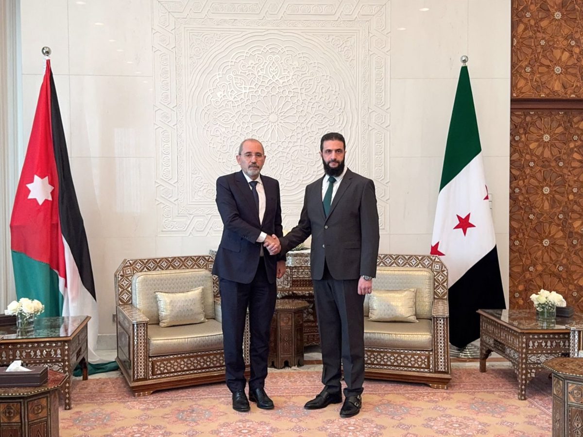 Jordan FM says Amman to stand by “Syrian brothers” after meeting with de facto ruler