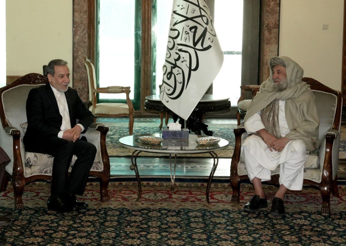 Afghan acting PM urges increased security cooperation with Iran