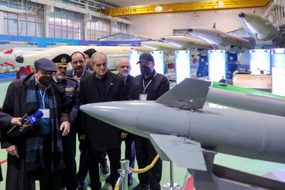Iran’s president visits latest defense, space achievements 1 Iran’s president visits latest defense, space achievements