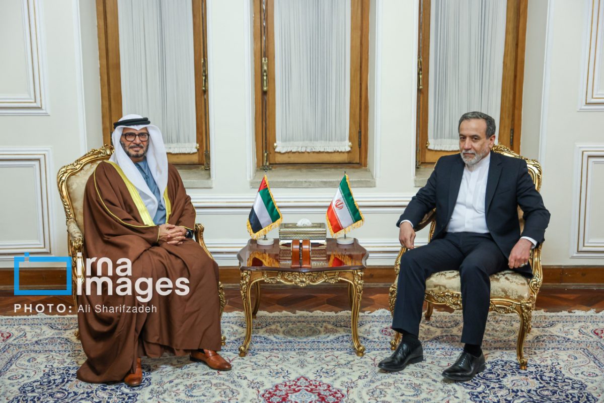 Iranian FM confirms letter from US president received