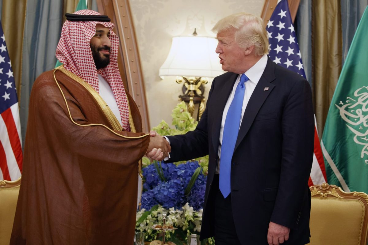 US plans to offer Saudi Arabia $100bn weapons deal: Reuters