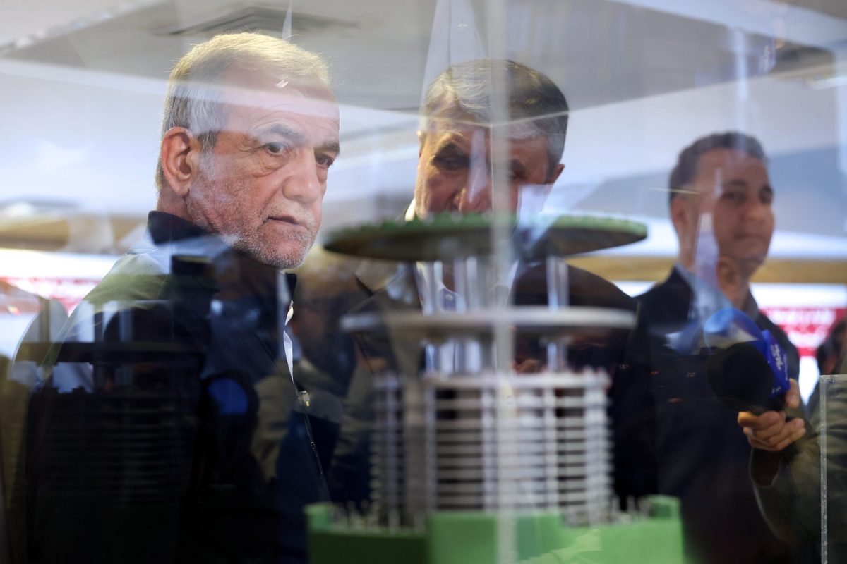 Iran showcases 6 achievements on National Nuclear Technology