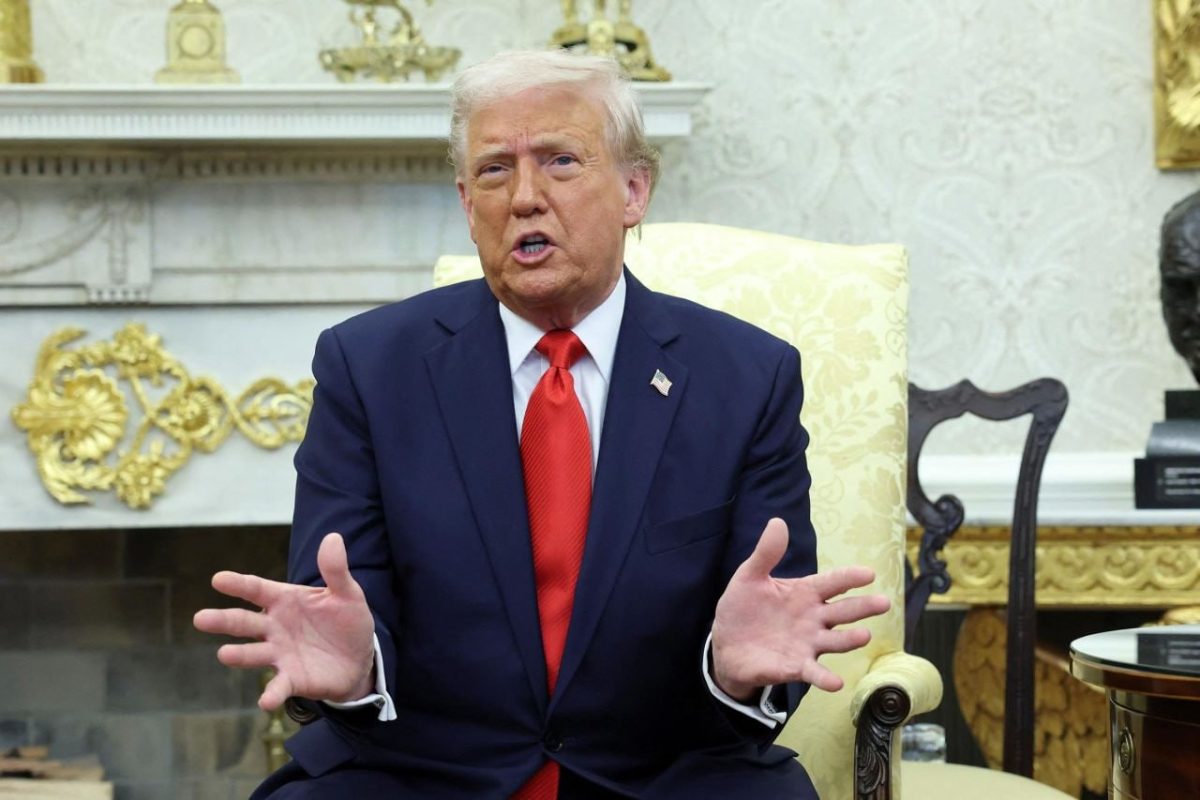 Trump says he thinks Iran may be "tapping us along" on negotiations 1 Trump says he thinks Iran may be "tapping us along" on negotiations