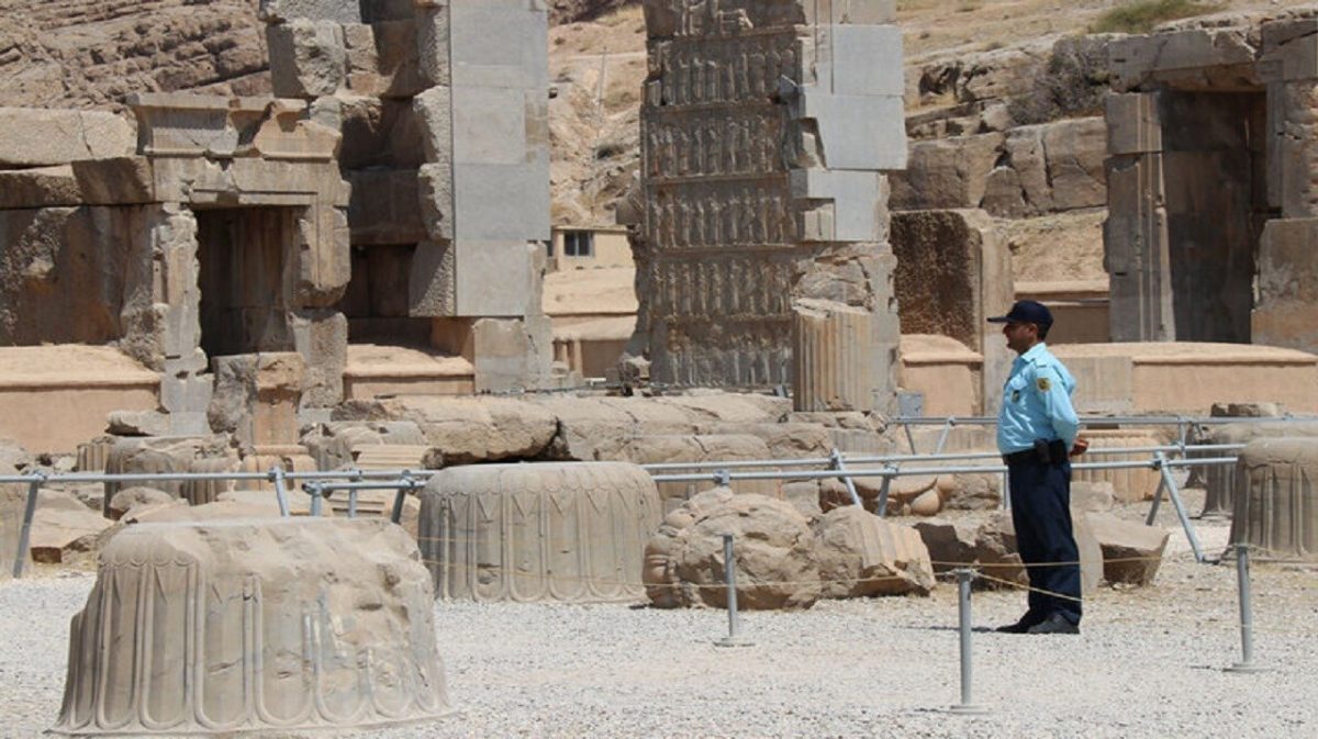 Iran’s cultural heritage protection guards clash with smugglers 1 Iran’s cultural heritage protection guards clash with smugglers