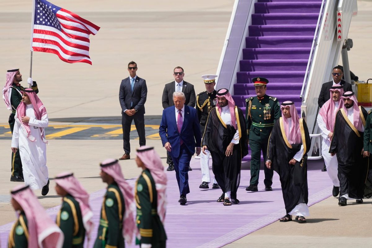 Trump receives royal Saudi welcome from MbS in Riyadh