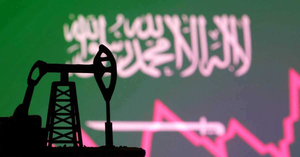 Saudi Arabia signals can live with lower oil prices: Reuters