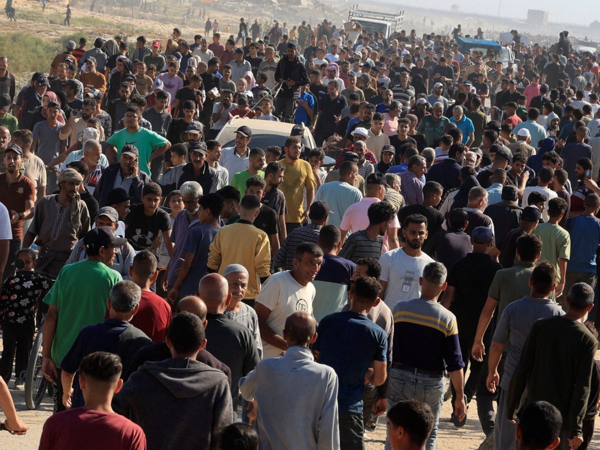 Israeli soldiers kill 3, wound dozens at Gaza aid distribution center