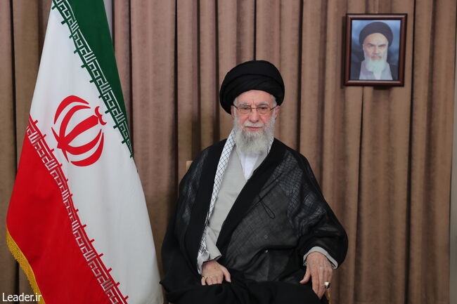 Ayatollah Khamenei: Iranian armed forces will cripple vile Zionist regime 1 Ayatollah Khamenei: Iranian armed forces will cripple vile Zionist regime