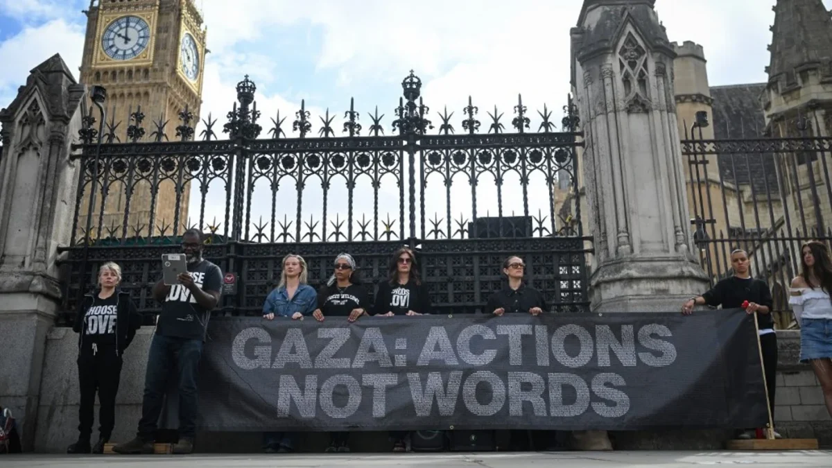 Majority of Brits support weapons embargo on Israel 1 Majority of Brits support weapons embargo on Israel