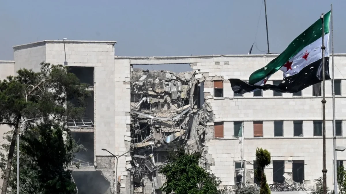 Israeli military bombs Syrian government buildings in Damascus