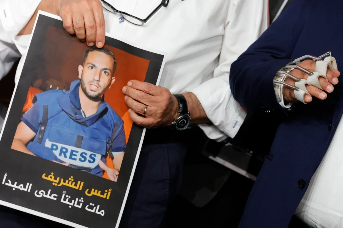 Israeli military unit 'tasked with smearing and targeting Gaza journalists' 1 Israeli military unit 'tasked with smearing and targeting Gaza journalists'