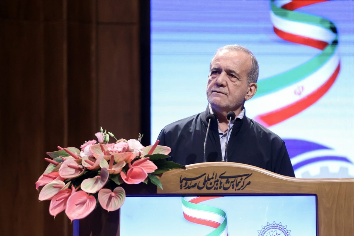 President Pezeshkian says Iran installs over 1,000 MW of solar panels