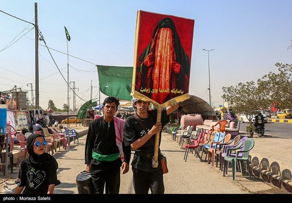 Arbaeen pilgrims march toward Karbala, Iraq