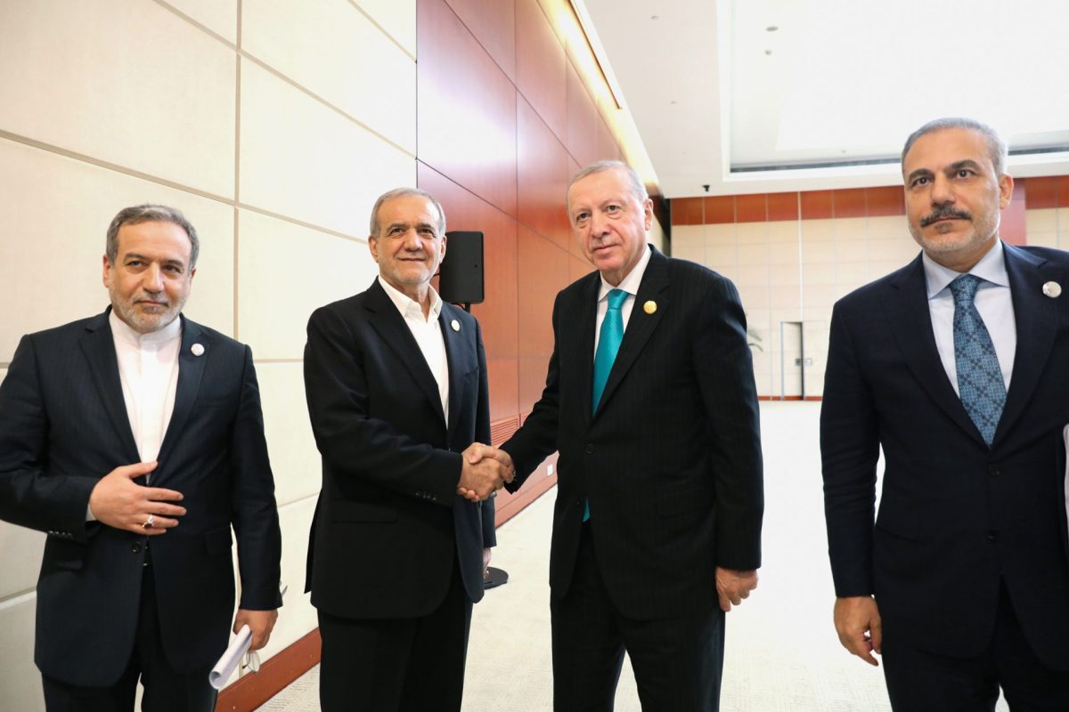 Iran says ready to cooperate with Turkey to overcome banking, customs barriers 1 Iran says ready to cooperate with Turkey to overcome banking, customs barriers