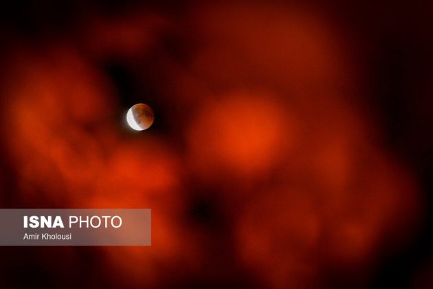 Iran witnesses longest lunar eclipse of century