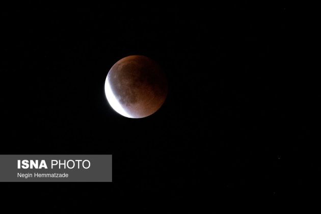 Iran witnesses longest lunar eclipse of century