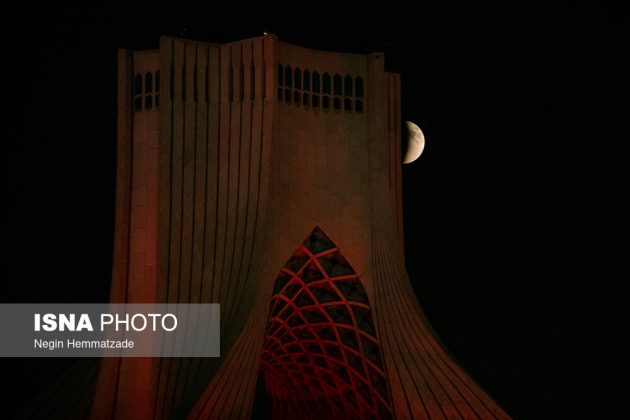 Iran witnesses longest lunar eclipse of century