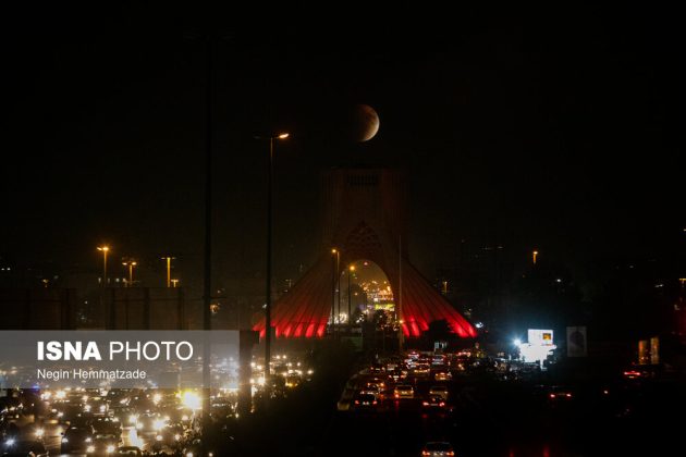 Iran witnesses longest lunar eclipse of century