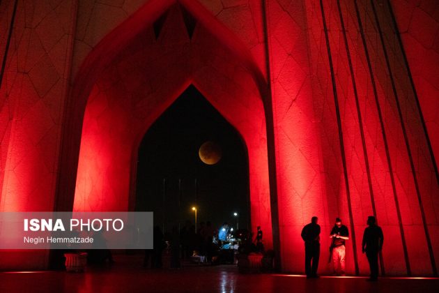 Iran witnesses longest lunar eclipse of century