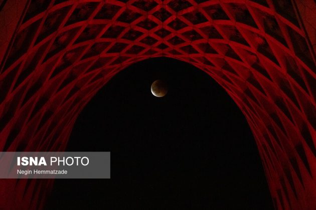 Iran witnesses longest lunar eclipse of century