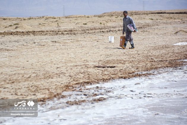 Salt crystals shine along Iran’s Kal-Shur River