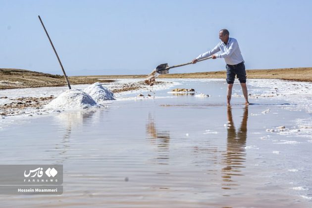 Salt crystals shine along Iran’s Kal-Shur River