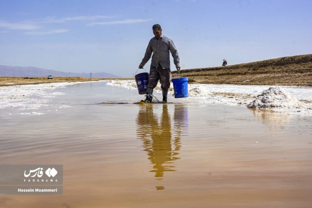 Salt crystals shine along Iran’s Kal-Shur River