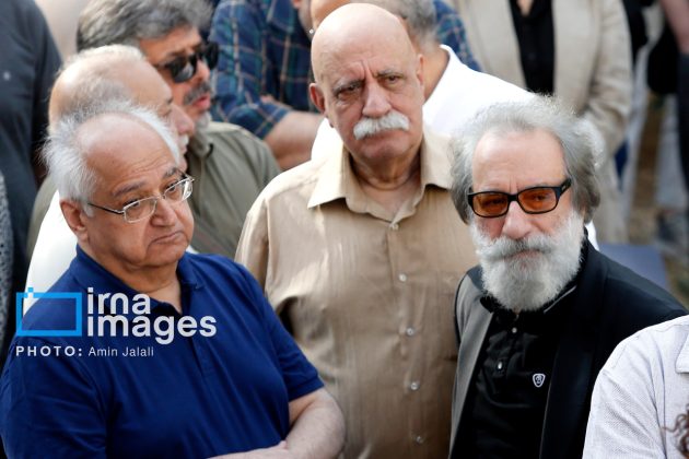 Widely acclaimed Iranian filmmaker Nasser Taghvai laid to rest in Tehran