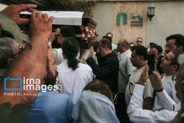 Widely acclaimed Iranian filmmaker Nasser Taghvai laid to rest in Tehran