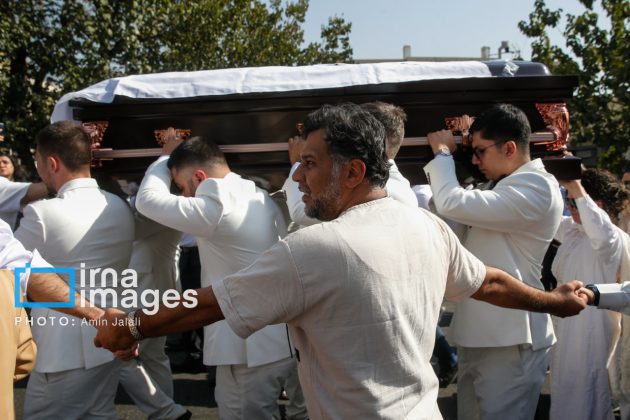 Widely acclaimed Iranian filmmaker Nasser Taghvai laid to rest in Tehran