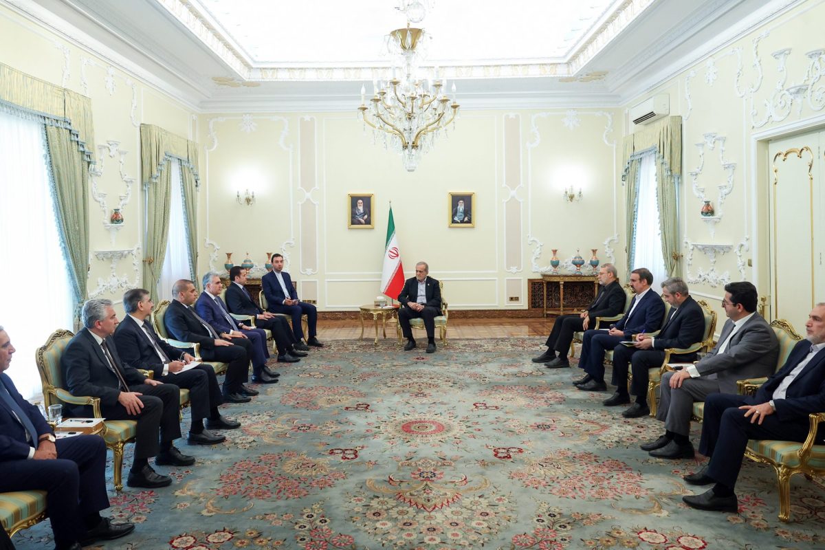 President Pezeshkian stresses significance of Iran-Iraq rail transport connectivity