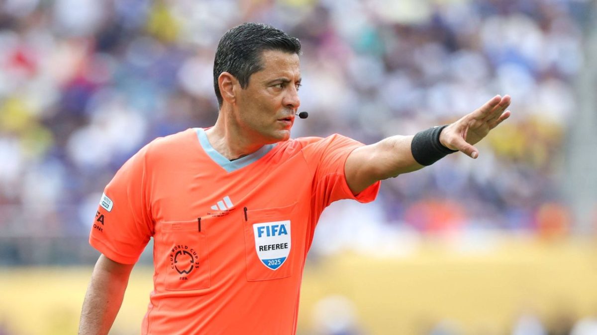 Iran’s Alireza Faghani nominated for World’s Best Football Referee Award