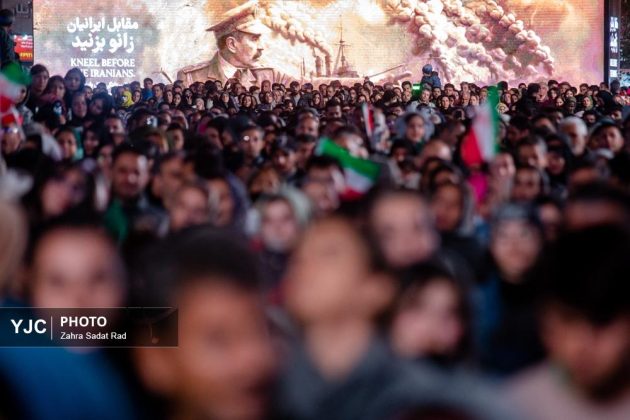 Tehran unveils “Kneeling Before Iran” monument at Enghelab Square