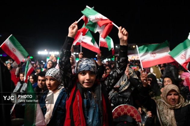 Tehran unveils “Kneeling Before Iran” monument at Enghelab Square