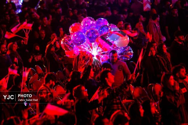 Tehran unveils “Kneeling Before Iran” monument at Enghelab Square