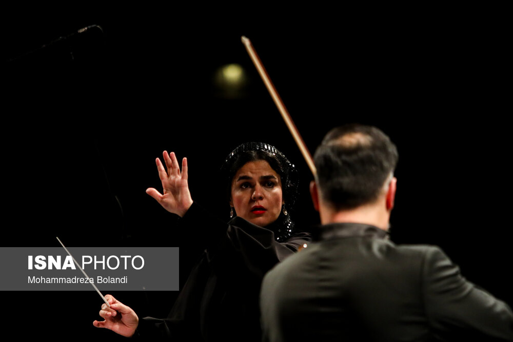 Tehran Symphony Orchestra features first female conductor in historic performance
