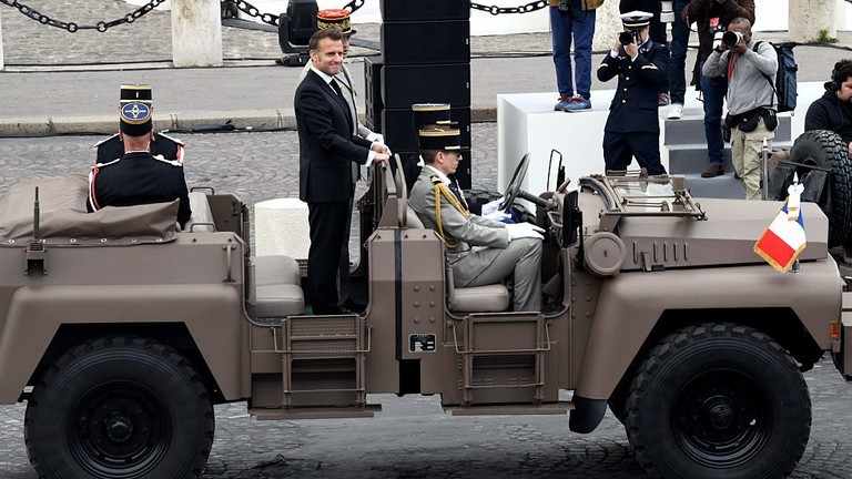 Macron poised to reintroduce voluntary military service in France: Le Figaro 1 Macron poised to reintroduce voluntary military service in France: Le Figaro