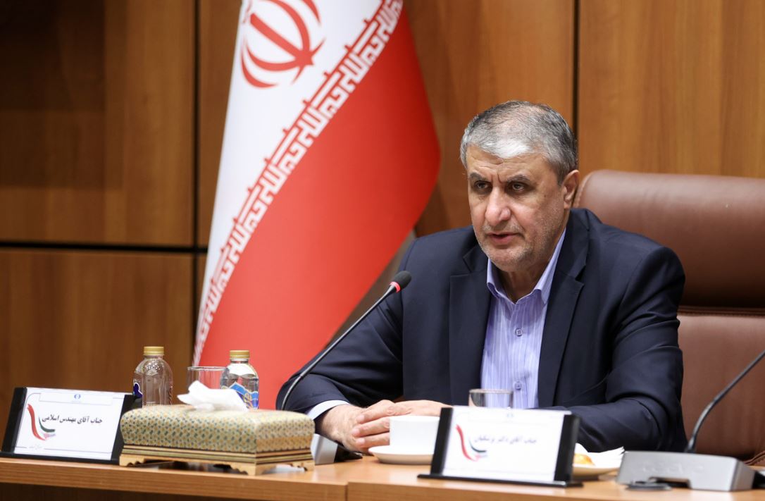 Iran, Russia to build 8 new nuclear power plants