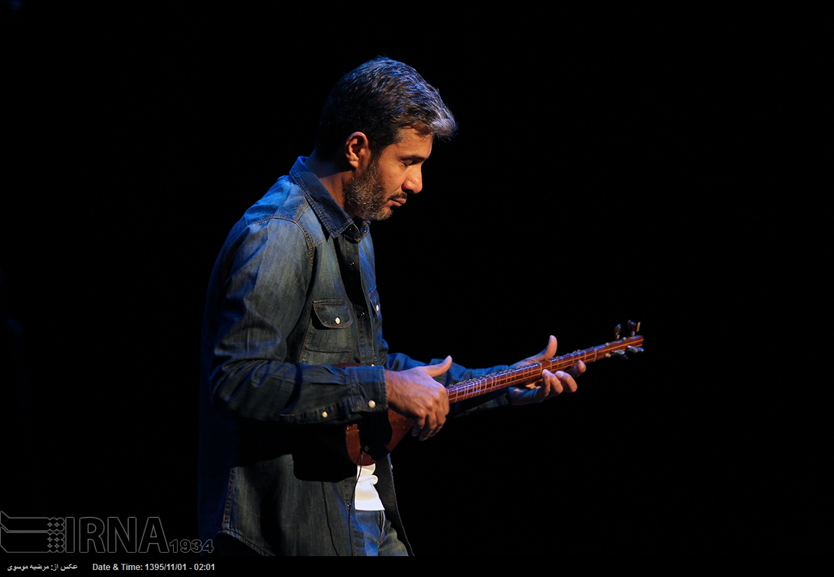 Iranian composer Aria Aziminezhad Performs “Love Through the Ages” in Paris