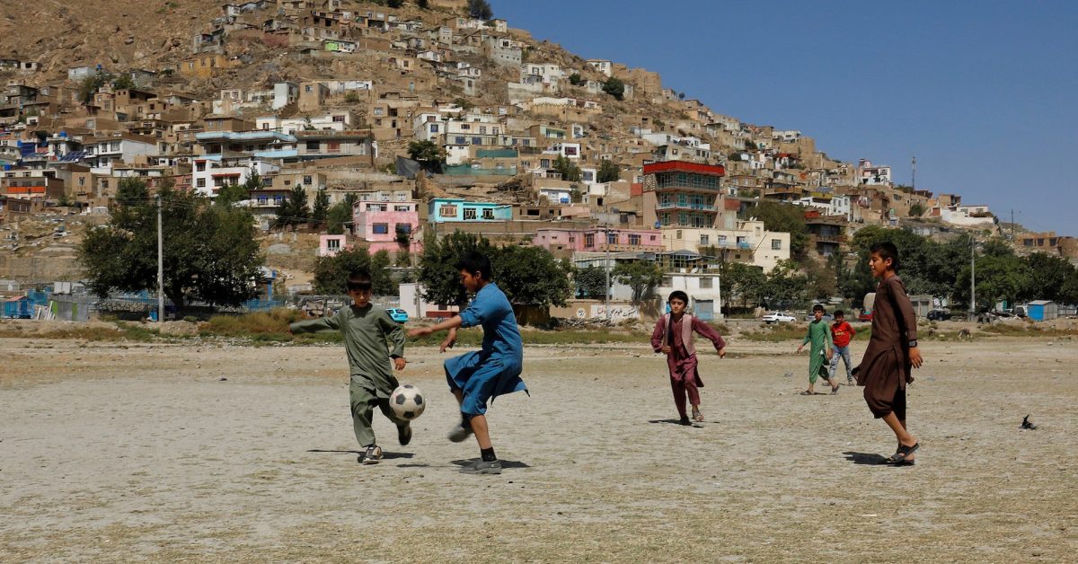 Afghanistan economic recovery buckles as 9 in 10 families go hungry or into debt: UNDP 1 Afghanistan economic recovery buckles as 9 in 10 families go hungry or into debt: UNDP