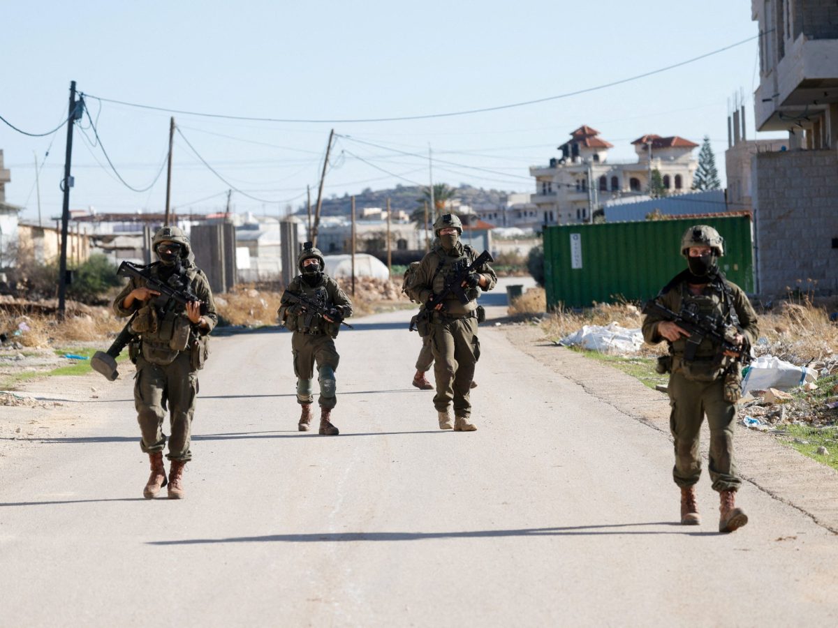Palestinians forced into lockdown as Israel’s West Bank invasion continues 1 Palestinians forced into lockdown as Israel’s West Bank invasion continues
