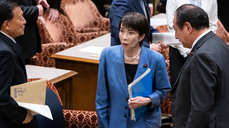 Senior PM aide says Japan needs nukes 1 Senior PM aide says Japan needs nukes