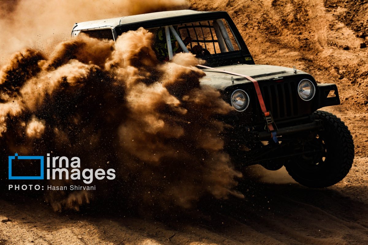 Off-road drivers compete in Iran’s national championship