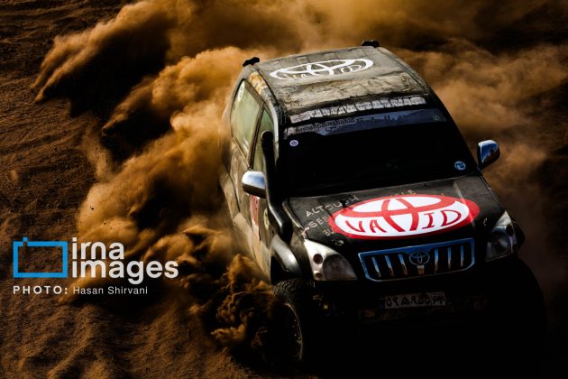 Off-road drivers compete in Iran’s national championship
