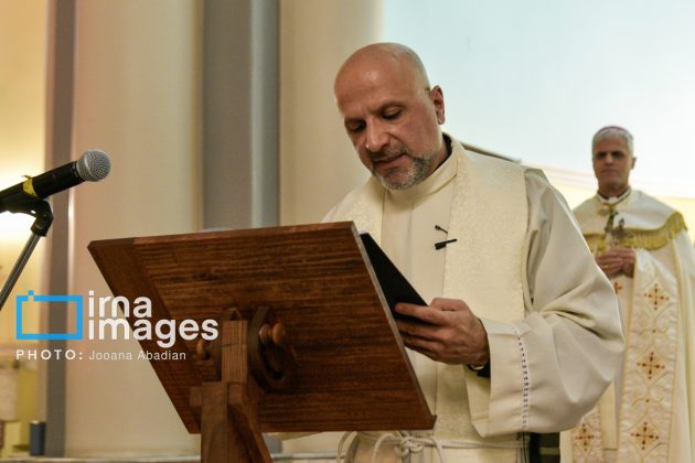 Christmas celebrations held at churches in Iran