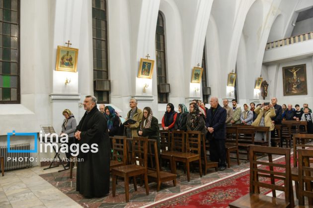 Christmas celebrations held at churches in Iran